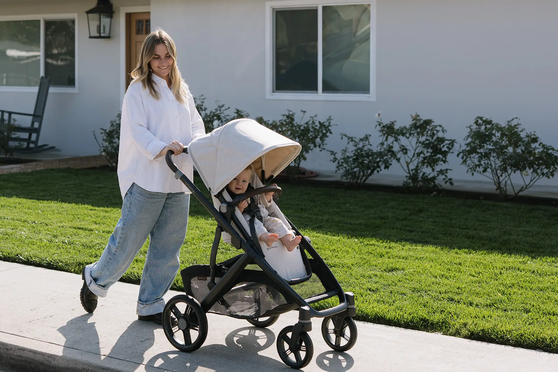 UPPAbaby Vista stroller set up in single mode